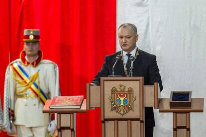 Dodon da un discurso tras tomar posesión de su cargo, el 23 de diciembre