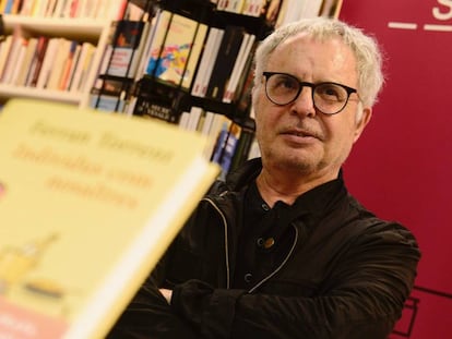 El escritor durante la presentación del libro.