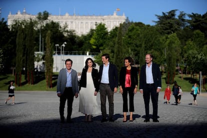 Acto de fin de campana del PP, en el puente del Rey, con el líder del PP, Pablo Casado, y los candidatos Isabel Díaz Ayuso, José Luis Martínez Almeida y Dolors Montserrat.