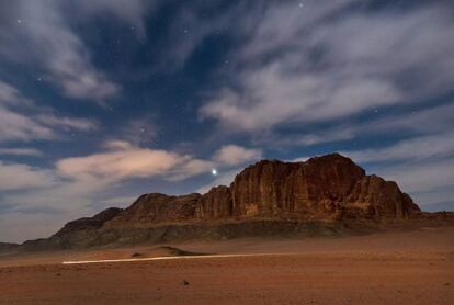 Wadi Rum (sur de Jordania), el valle de la Luna.