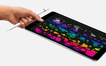 Este iPad es una de las tabletas más potentes del mercado, y también una de las más delgadas, con sólo 6,1 milímetros de grosor. A pesar de lo cual cuenta con un potente procesador Apple A10X Fusion. Además la memoria RAM es de 4GB y tiene una gran batería de 8134 mAh. La pantalla también es bastante grande, de 10,5 pulgadas.