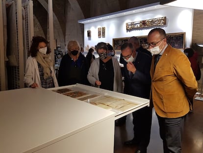 Los responsables del patrimonio de Aragón durante su visita de este jueves al monasterio de Sijena, previo a su reapertura.