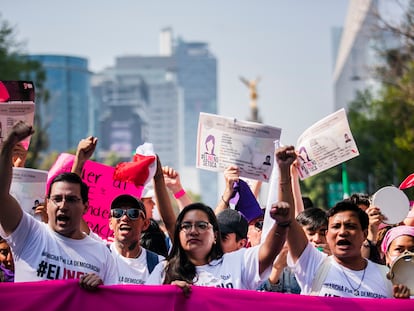 La marcha en defensa del INE sobre el Paseo de la Reforma en Ciudad de México, en noviembre de 2022.