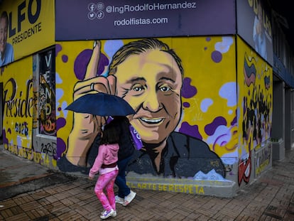 En Bogotá, un mural de la campaña de Rodolfo Hernández, candidato a la presidencia de Colombia, el 7 de mayo de 2022.