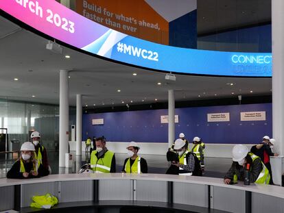 Aspecto de la Fira de Barcelona  en los trabajos de preparación del Mobile World Congress (MWC).