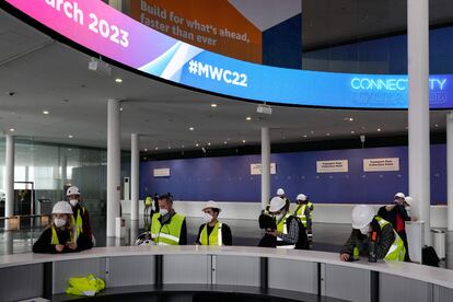 Aspecto de la Fira de Barcelona en los trabajos de preparación del Mobile World Congress (MWC).