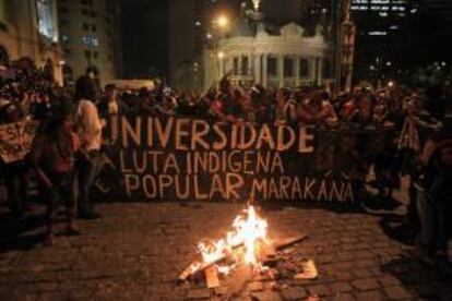 Imagen de una manifestacin de apoyo a la huelga de maestros del sector pblico que dur 78 das en Brasil. EFE/Archivo