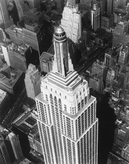 El Empire, en una fotografía tomada hacia 1961. Durante cuatro décadas, el Empire fue el edificio más alto del planeta, hasta la construcción de las Torres Gemelas.