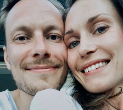 Imagen de la publicación de Instagram en la que la primera ministra finlandesa en funciones, Sanna Marin, y su todavía marido, Markus Räikkönen, anuncian su divorcio. 