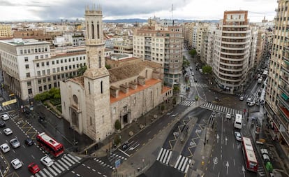 La confluencia de la plaza del San Agustín con la avenida del Oeste y San Vicente. 