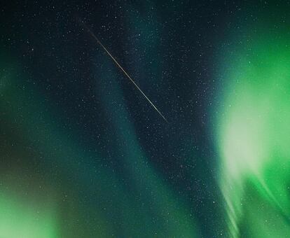 Imagen aurora boreal en la Tierra