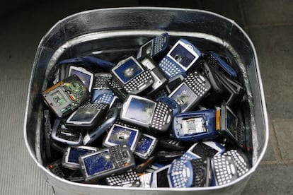 En 2009, BlackBerry valía en Bolsa 49.000 milones de dólares, hoy vale menos de 3.000 millones y está en busca de comprador.