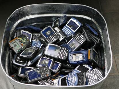 En 2009, BlackBerry val&iacute;a en Bolsa 49.000 milones de d&oacute;lares, hoy vale menos de 3.000 millones y est&aacute; en busca de comprador.