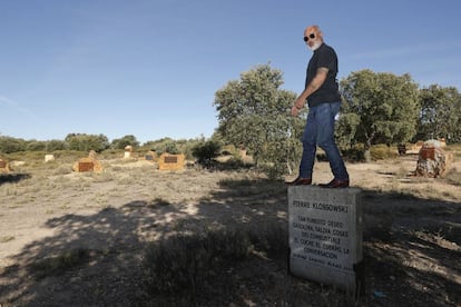 Domingo Sánchez, en el Cementerio del Arte de Morille (Salamanca).