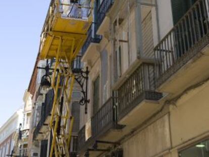 Una obra de rehabilitación de viviendas en el centro de Málaga.