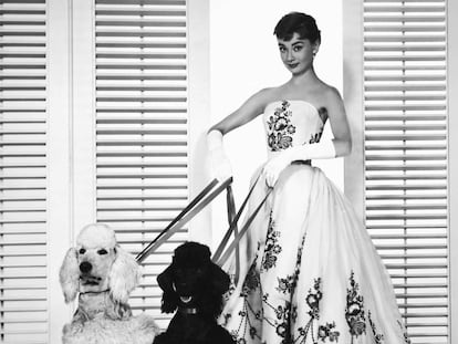 Audrey Hepburn con el vestido que usó en 'Sabrina', ideado por Givenchy.