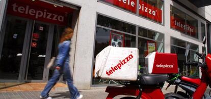 Fachada de un establecimiento Telepizza en Barcelona
