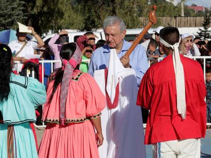 López Obrador en una visita al Hospital rural de Guachochi este sábado en el estado de Chihuahua.