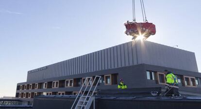 Construction underway on the new CUN proton therapy center in Madrid.