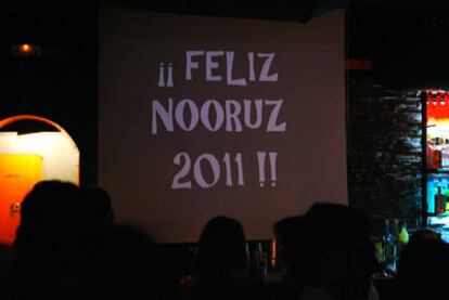 Un momento de la celebración anoche del Nooruz en la sala Downtown en la calle San Mateo de Madrid.