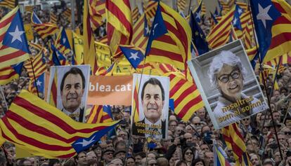 Manifestants a la concentraci&oacute; contra les causes judicials pel proc&eacute;s independentista.