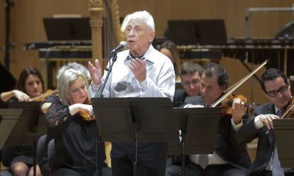 Raimon durante el concierto en el Palau de la Música.