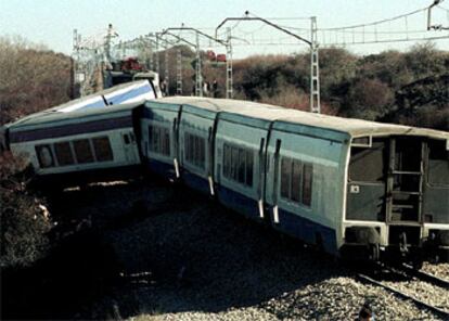 Los vagones descarrilados del Talgo Gijón-Madrid.