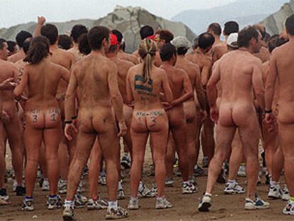 Desnudos a la carrera