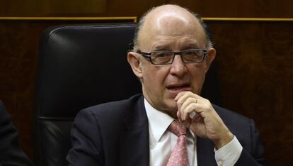 El ministro de Hacienda, Crist&oacute;bal Montoro, en el Congreso el pasado 24.