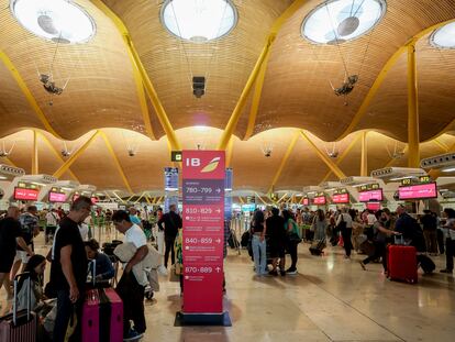 El aeropuerto de Madrid, el domingo.