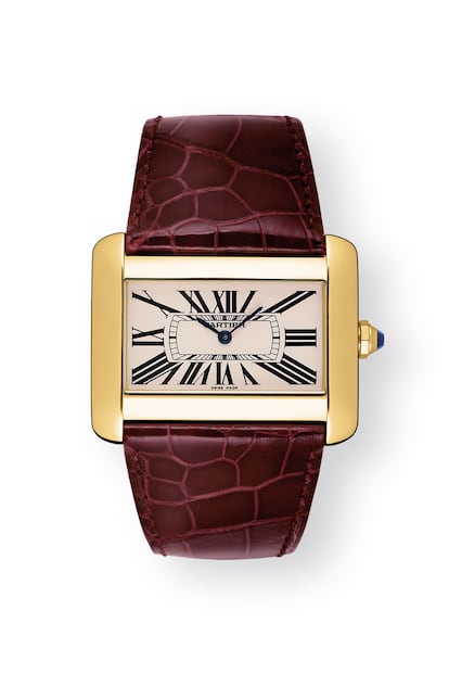 La firma Cartier posee una larga trayectoria en la fabricación de relojes. El modelo Tank es todo un clásico de la casa, es de oro con correa de cuero. (11.300 euros) 