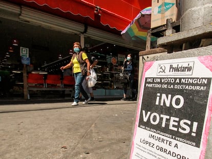 Fotografía de propaganda política que invita a no votar, el 24 de mayo de 2021, en la ciudad de Tijuana.