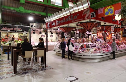 El Mercado de la Paz tiene comercio y restauración. 