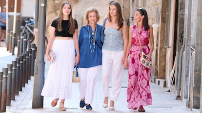Artículo de EL PAÍS sobre unas bailarinas de esparto para mujer ideales para el verano.