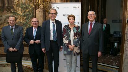 José Manuel Pingarrón, segundo por la izquierda, junto al ministro Joan Subirats, en un acto de la universidad UNIR en Madrid, en mayo de 2022