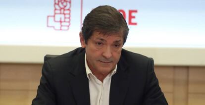 El presidente de la comisión gestora del PSOE, Javier Fernández.
