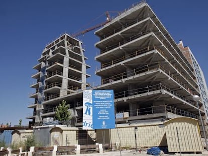 Pisos de protección oficial en construcción en Vallecas.