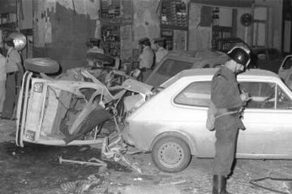 Vista general tras la explosión de una bomba en el bar El Parnasillo de Madrid en 1979