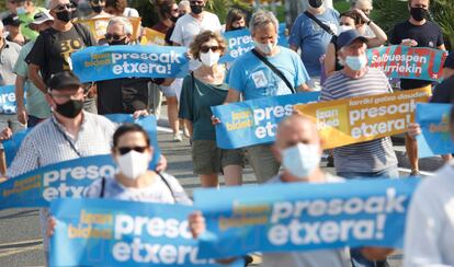 Una manifestación ha recorrido San Sebastián este sábado en demanda del acercamiento de los presos de ETA.