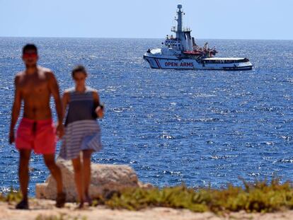 El barco de rescate Open Arms en la costa italiana de Lampedusa el 19 de agosto