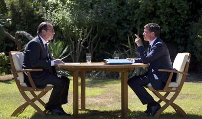 Hollande y Valls, en Bormes-les-Mimosas el 15 de agosto