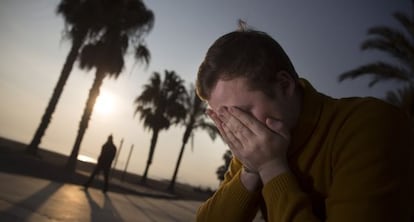 Slavick, ucranio residente en Huesca en el paseo mar&iacute;timo de Salou. 