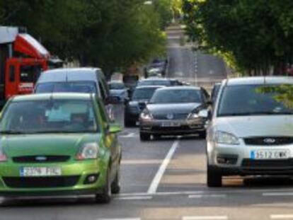 Coches circulando en Madrid