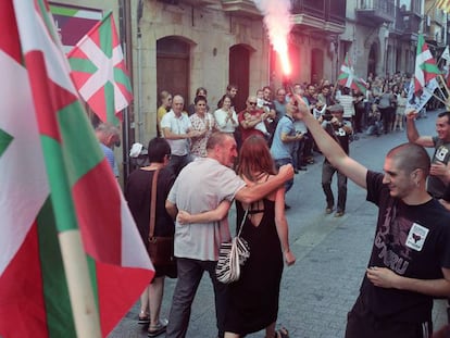 Recibimiento, en julio de 2019, al expreso de ETA Xabier Ugarte en Oñati (Gipuzkoa).