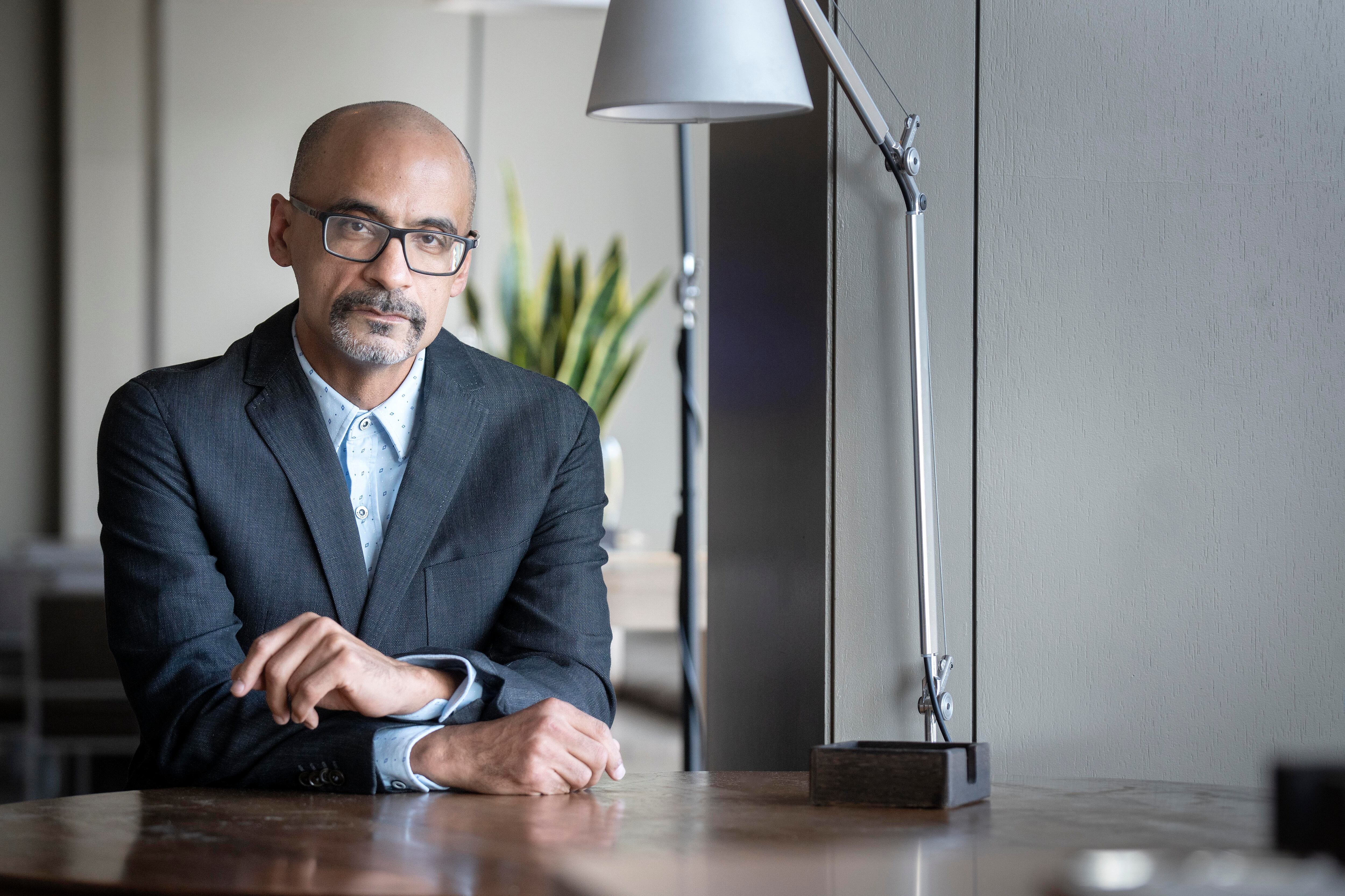 El escritor y premio Pulitzer Junot Díaz, en el festival Cosmopoética, Córdoba, el 27 de septiembre del 2025.