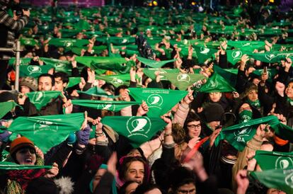 Marcha en Buenos Aires, Argentina, a favor del aborto, el 9 de agosto.