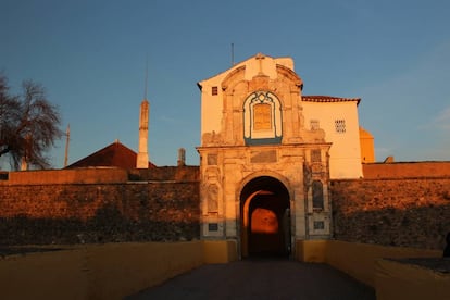 Puerta de acceso a la urbe.