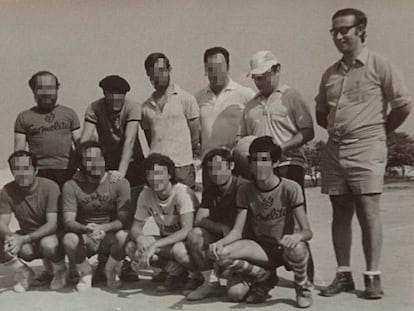 Grupo de profesores del internado de los carmelitas en Vila-real, Castellón, en 1975, con Francisco Armell, acusado de abusos, a la derecha.