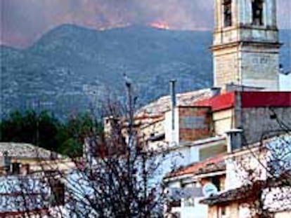 Incendio de La Vall de la Gallinera, la tarde del jueves.