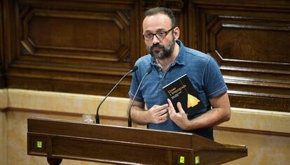 El diputado de la CUP, Benet Salellas, durante el pleno.